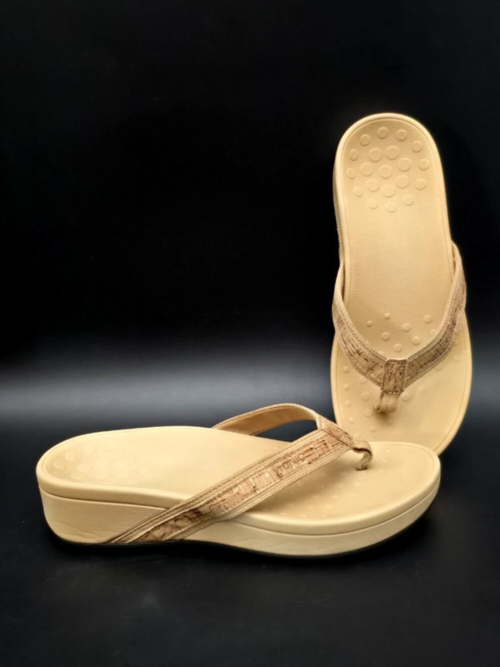 Vionic High Tide Beige Cork Wedge Comfort Flip Flop Sandals Women's Size 9W